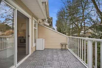Breakfast Nook Photo of 1 6415 197 Street, Langley, BC