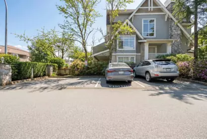Front Yard Photo of 1 6415 197 Street, Langley, BC