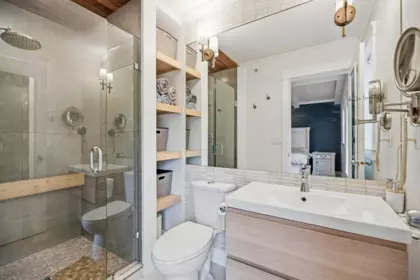 Powder Room Photo of 1 6415 197 Street, Langley, BC