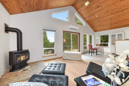 Loft / Bonus Room Photo of 568 Bayview Drive, Mayne Island, BC