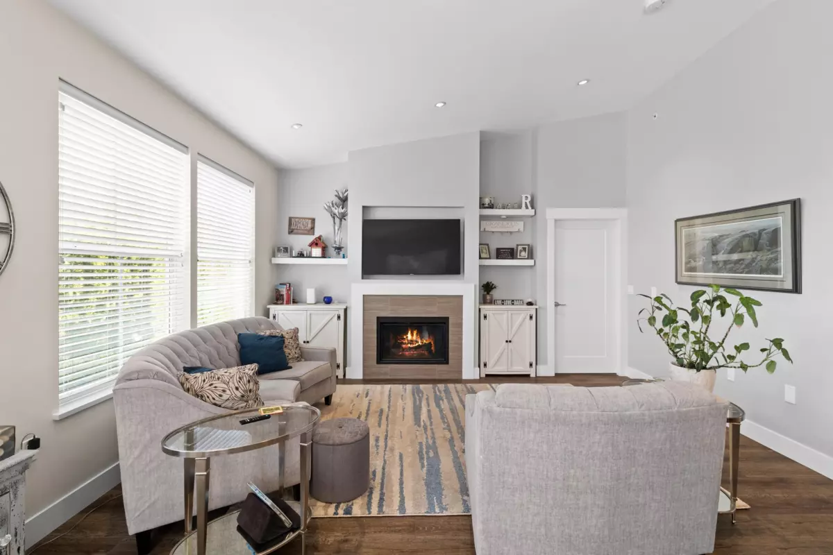 Dining Area Photo of 48 22057 49 Avenue, Langley, BC