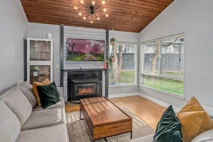 6076 W Greenside Drive, Surrey, BC, Surrey — Townhouse for sale