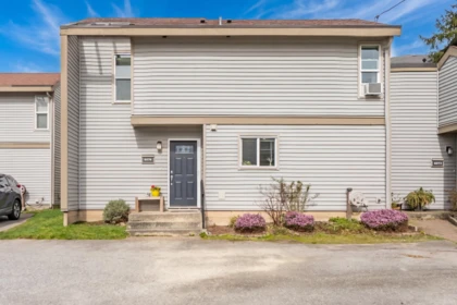 6076 W Greenside Drive, Surrey, BC, Surrey — Townhouse for sale