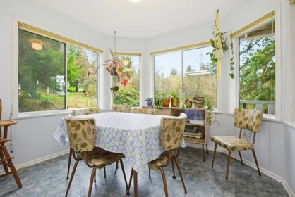 Guest Bathroom Photo of 30199 Silverdale Avenue, Mission, BC