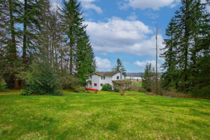 Hot Tub / Spa Photo of 30199 Silverdale Avenue, Mission, BC