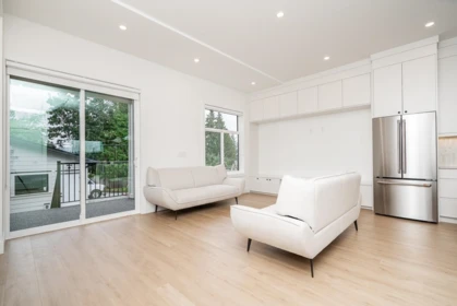 Breakfast Nook Photo of 128 N Grosvenor Avenue, Burnaby, BC