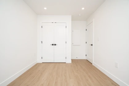 Mudroom Photo of 128 N Grosvenor Avenue, Burnaby, BC
