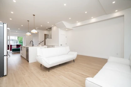 Primary Bedroom Photo of 128 N Grosvenor Avenue, Burnaby, BC