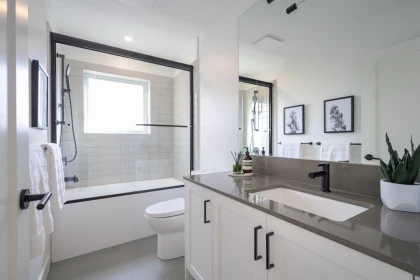 Hot Tub / Spa Photo of 1 4788 54a Street, Delta, BC