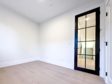 Basement Recreation Room Photo of 1 12050 York Street, Maple Ridge, BC