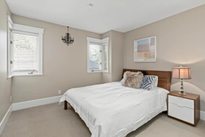 Garden / Landscaping Photo of 4882 Vista Place, West Vancouver, BC