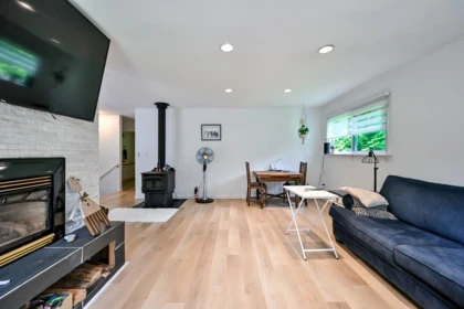 Breakfast Nook Photo of 12297 Roach Street, Mission, BC