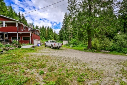 Hot Tub / Spa Photo of 12297 Roach Street, Mission, BC