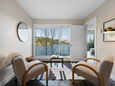 Hallway Photo of 5810 Eagle Island, West Vancouver, BC