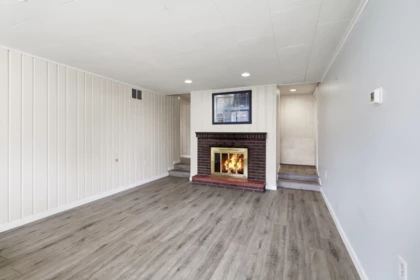Entry Foyer Photo of 2794 Sunset Drive, No City Value, BC