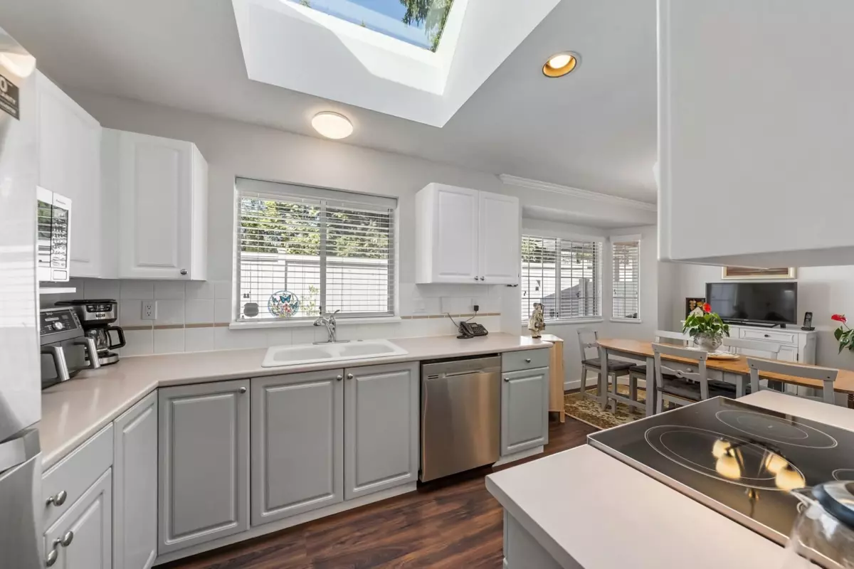 Dining Area Photo of 5 11950 Laity Street, Maple Ridge, BC