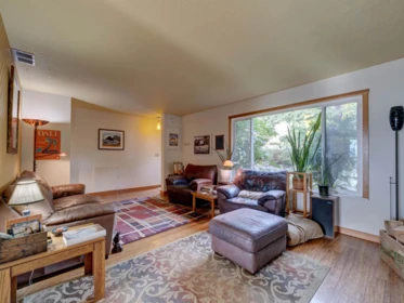 6183 Bligh Road, Sechelt, BC, Sechelt — Single Family Residence for sale