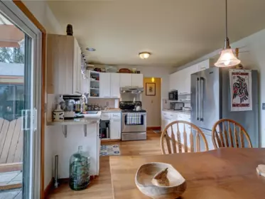 Kitchen Island Photo of 6183 Bligh Road, Sechelt, BC