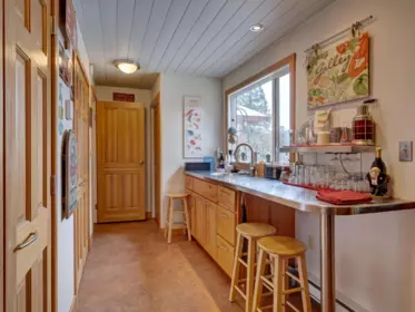 Walk-In Closet Photo of 6183 Bligh Road, Sechelt, BC