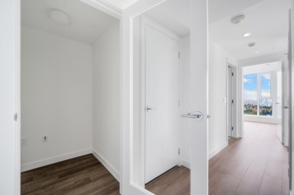 1502 5685 Halley Avenue, Burnaby, BC, Burnaby — Apartment/Condo for sale