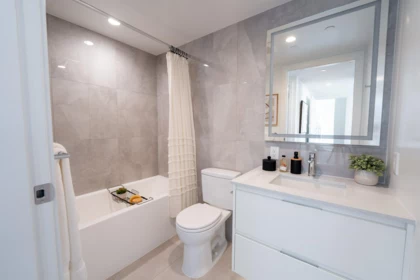 Hallway Photo of 1502 5685 Halley Avenue, Burnaby, BC