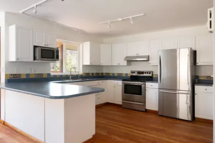 Kitchen Island Photo of 1347 Eagle Cliff Road, Bowen Island, BC