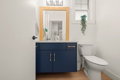 Powder Room Photo of 1864 Agassiz Avenue, Agassiz, BC