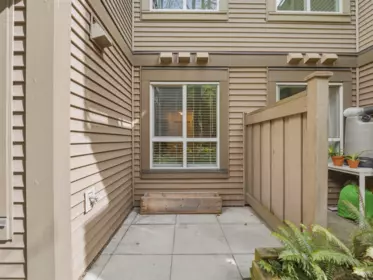 Garden / Landscaping Photo of 110 9399 Tomicki Avenue, Richmond, BC