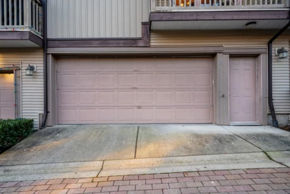 Swimming Pool Photo of 25 6238 192 Street, Surrey, BC