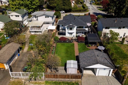 Hot Tub / Spa Photo of 895 E 12th Street, North Vancouver, BC