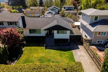 Swimming Pool Photo of 895 E 12th Street, North Vancouver, BC