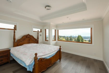 Entry Foyer Photo of 1160 Queens Avenue, West Vancouver, BC