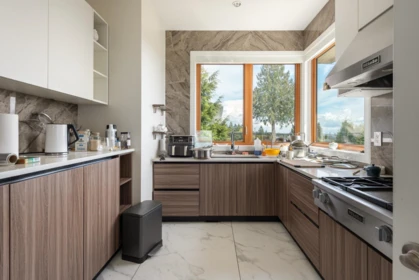 Guest Bathroom Photo of 1160 Queens Avenue, West Vancouver, BC