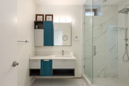 Hot Tub / Spa Photo of 1160 Queens Avenue, West Vancouver, BC