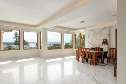 Kitchen Island Photo of 1160 Queens Avenue, West Vancouver, BC
