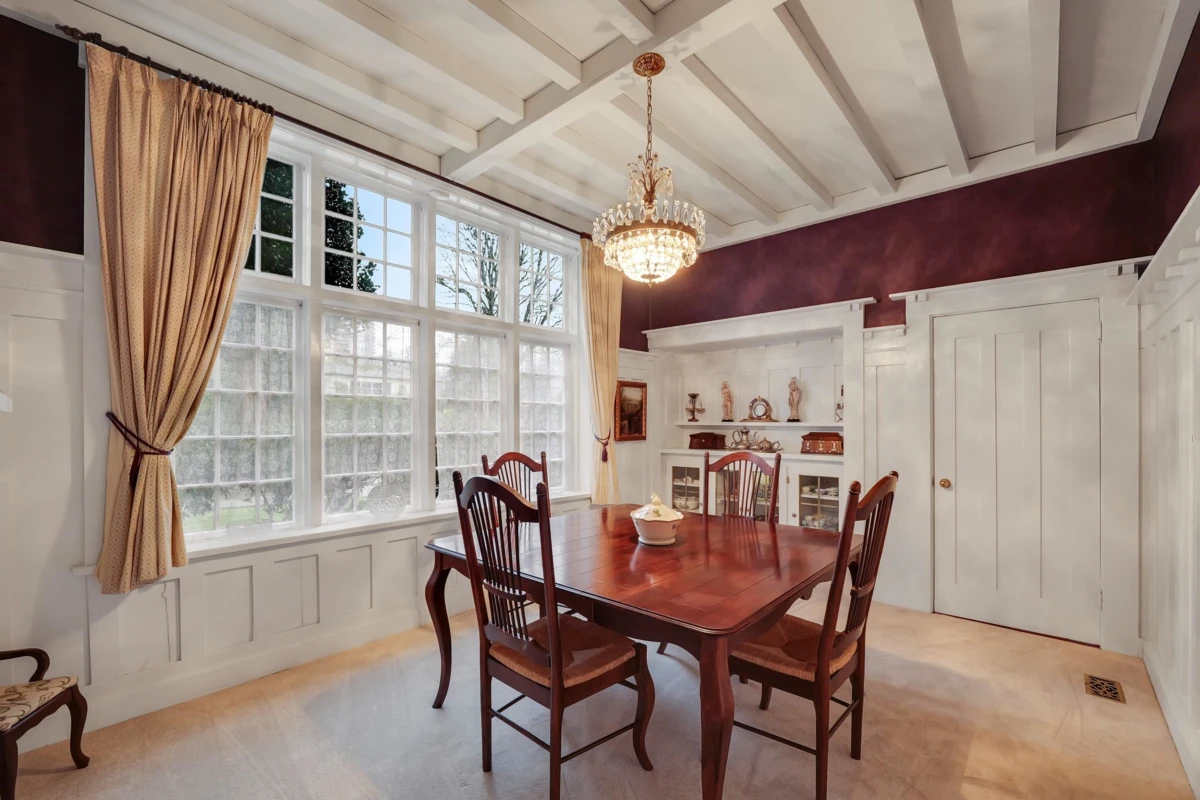 Dining Area Photo of 1509 Mahon Avenue, North Vancouver, BC
