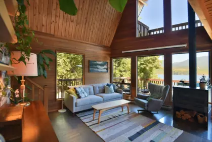 6318 N Gale Avenue, Sechelt, BC, Sechelt — Single Family Residence for sale