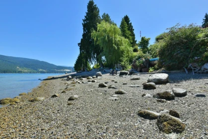 Garden / Landscaping Photo of 6318 N Gale Avenue, Sechelt, BC
