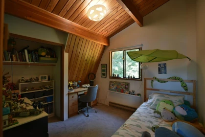 Powder Room Photo of 6318 N Gale Avenue, Sechelt, BC