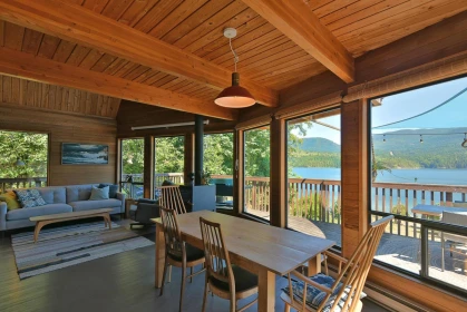Primary Bedroom Photo of 6318 N Gale Avenue, Sechelt, BC