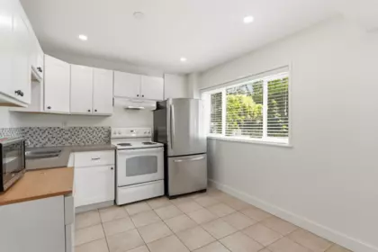 Laundry Room Photo of 3951 William Street, Burnaby, BC