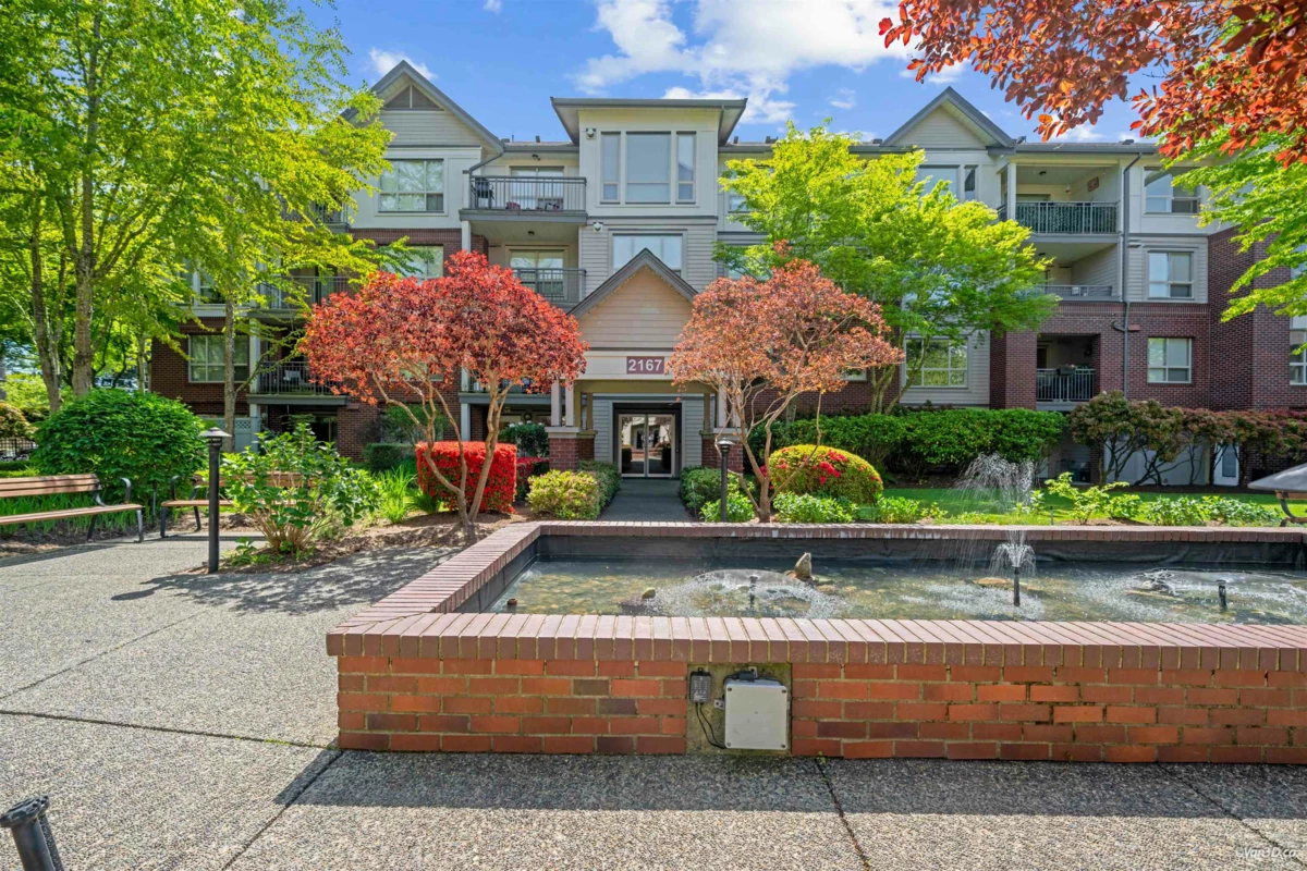 Exterior Rear Photo of 305 2167 152 Street, Surrey, BC