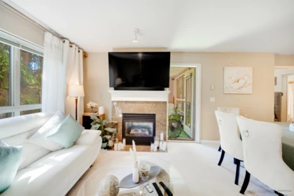 Walk-In Closet Photo of 305 2167 152 Street, Surrey, BC