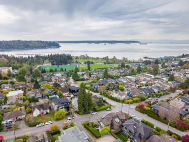 Community Amenities Photo (Clubhouse) of 1092 Duchess Avenue, West Vancouver, BC
