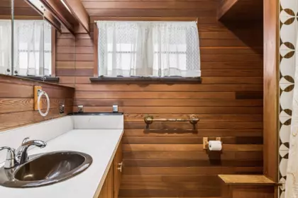 Mudroom Photo of 1092 Duchess Avenue, West Vancouver, BC