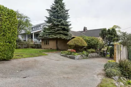Outdoor Patio Photo of 1092 Duchess Avenue, West Vancouver, BC