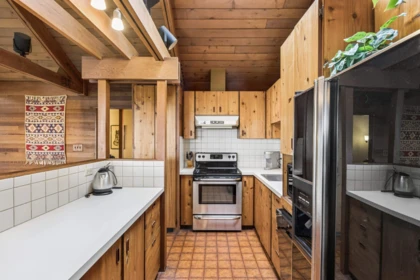 Primary Bedroom Photo of 1092 Duchess Avenue, West Vancouver, BC