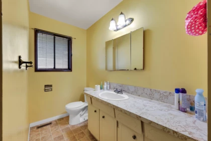 Guest Bathroom Photo of 38319 Westway Avenue, Squamish, BC