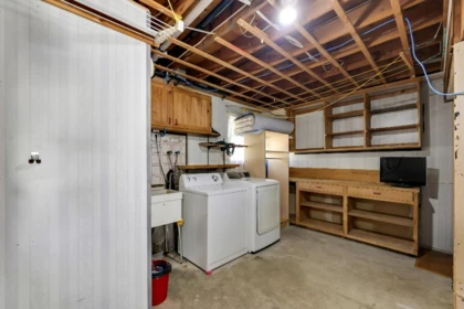Laundry Room Photo of 38319 Westway Avenue, Squamish, BC