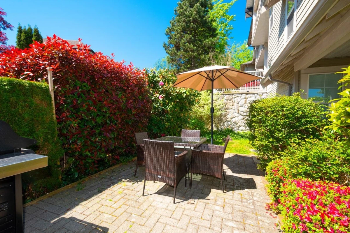 Family Room Photo of 1 7179 18th Avenue, Burnaby, BC